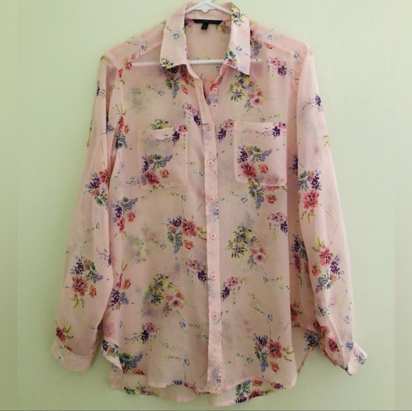 Victoria's Secret Tops - Vintage!!! Victoria's Secret ✨️ Floral Pink Women's Blouse Size S